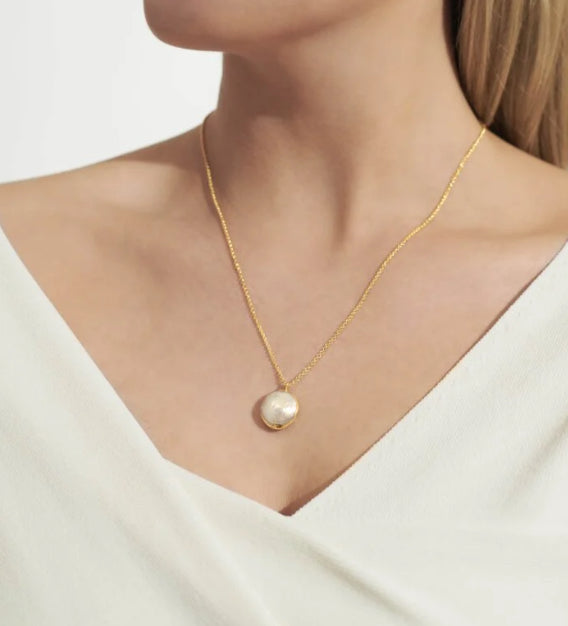 Joma Pearl Coin Gold Necklace