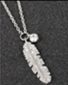 Equilibrium Necklaces