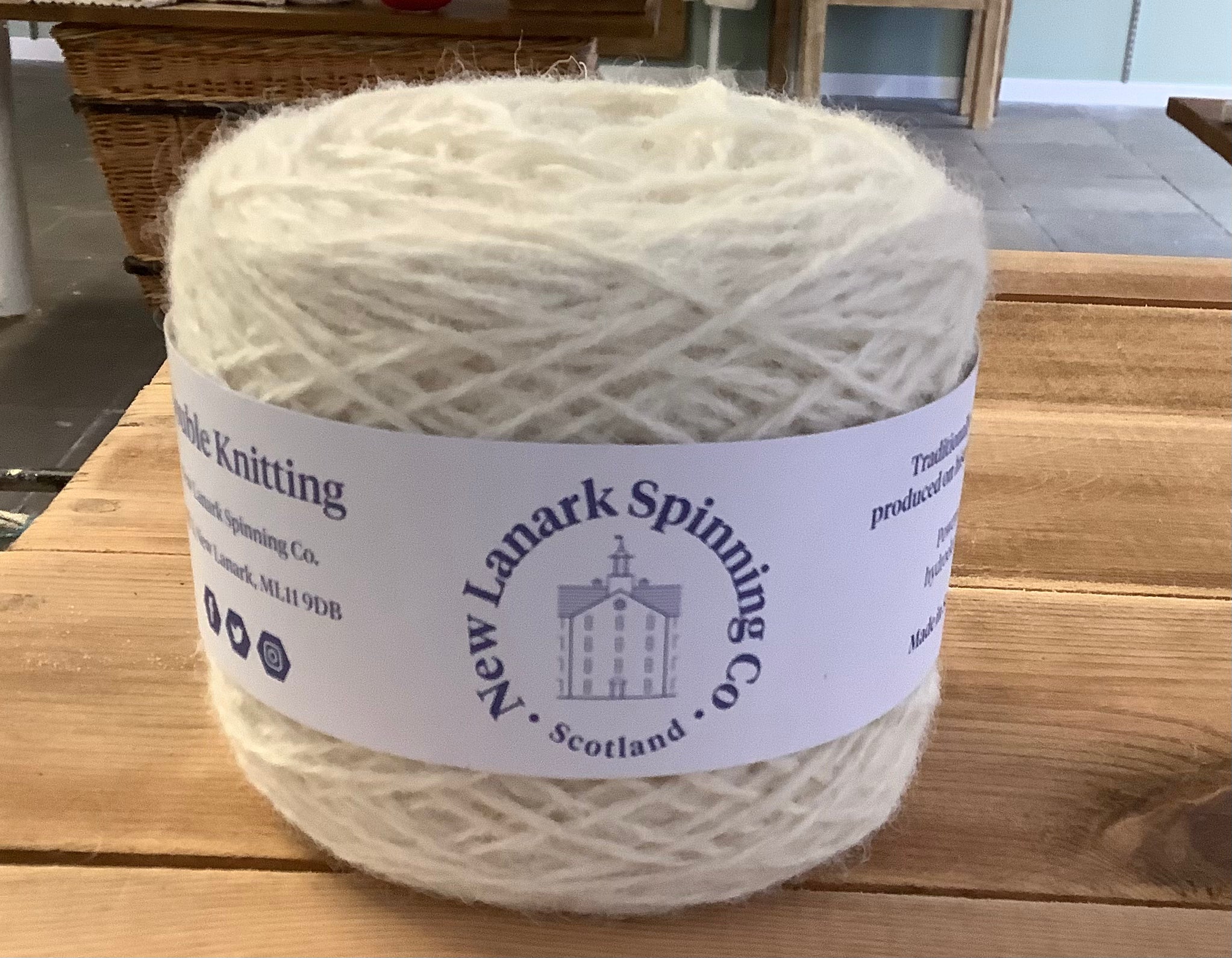 Ecru DK 100g Yarn