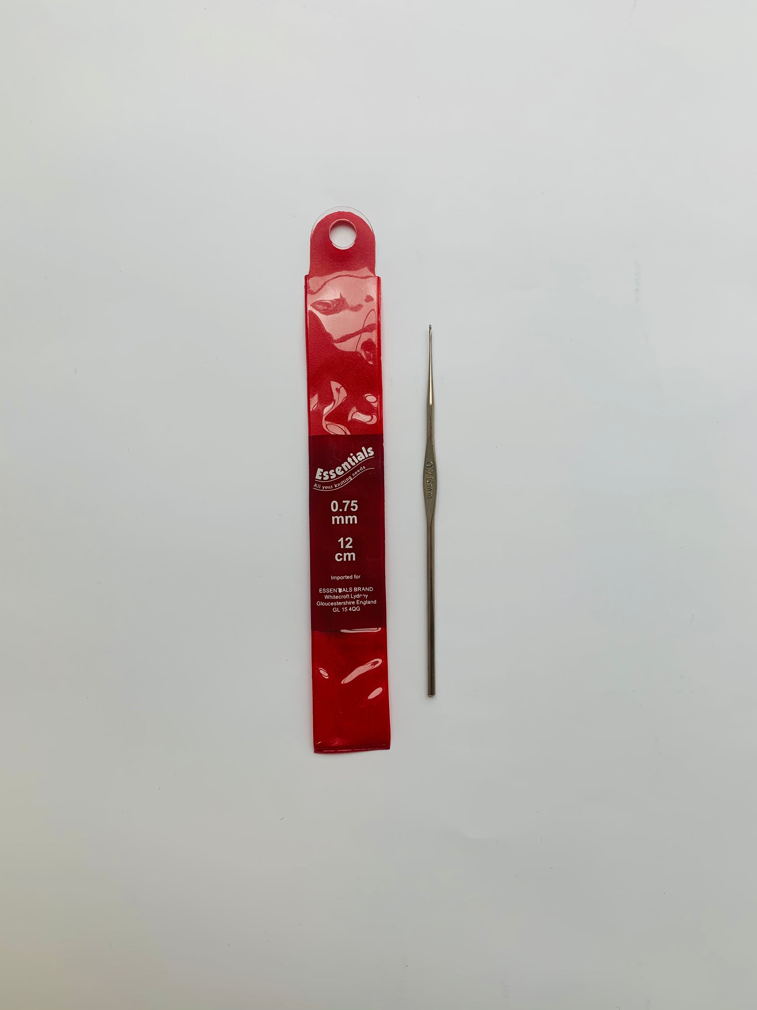 Steel Crochet Hook: 0.75mm