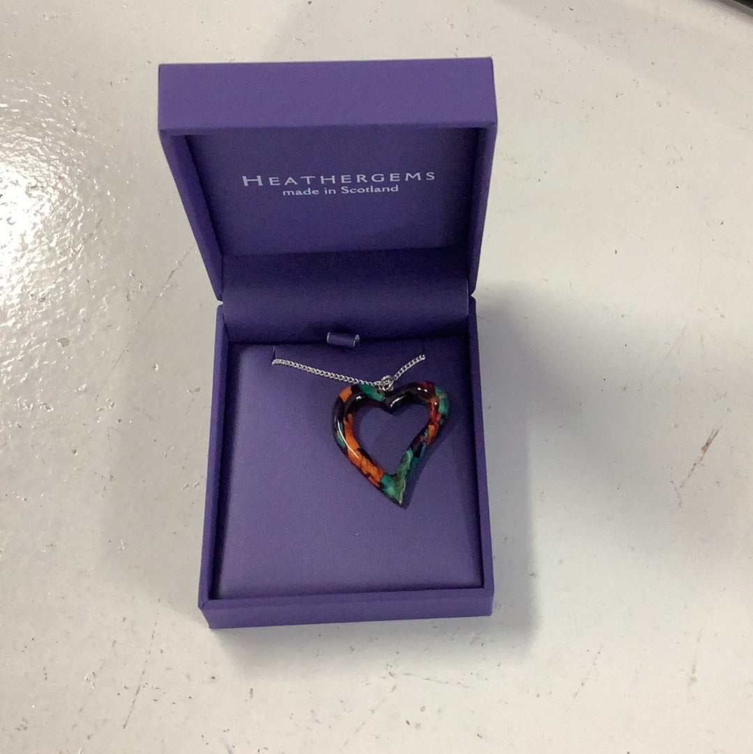 Heathergems Open Heart Pendant (no silver) HP40
