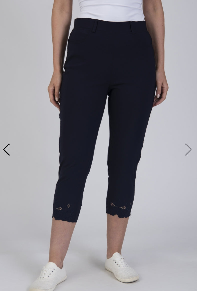 Jessica Graaf 31923-003. 3/4 Trousers