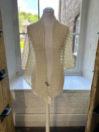 Merino Swirl Shawl in Natural