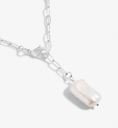 Joma Lumi Chain Necklace