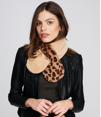 Dionne Scarf