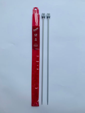 Knitting Needles: 4.5mm
