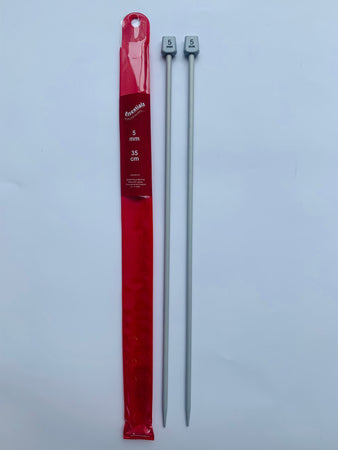 Knitting Needles: 5mm