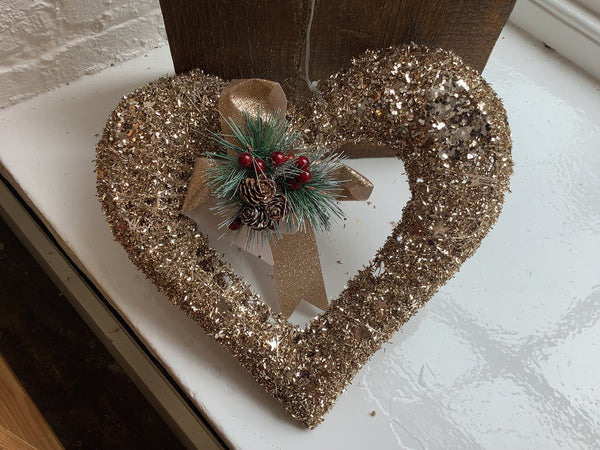 Christmas LED Silver Heart with Cone/berries