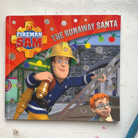 Book - Fireman Sam, The Runaway Santa - New Lanark Spinning Company
